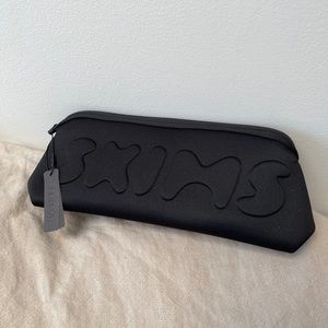 FREE BUNDLE ITEM // SKIMS pouch